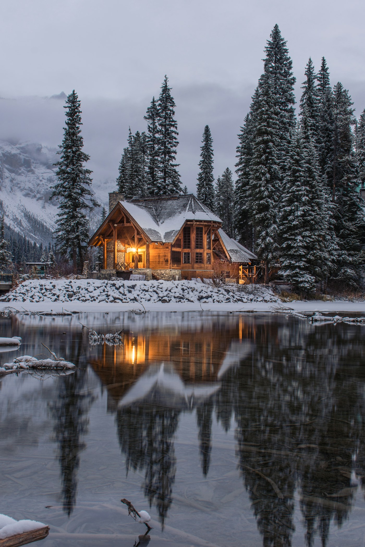 The Lakeside Lodge — cabin style inspiration for Somerset, Kentucky