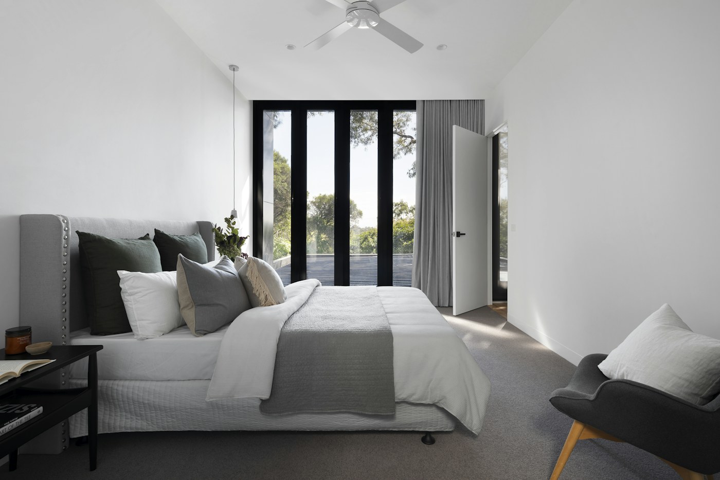 A bright living room designed for relaxed days
